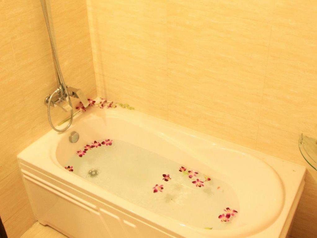 Happy Hotel Hanoi Buitenkant foto